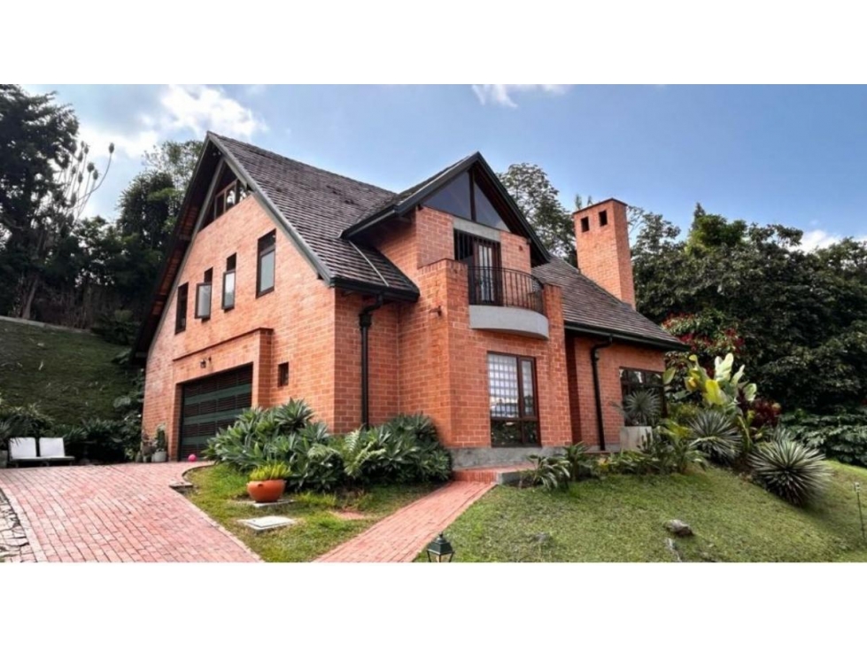 Casa en Venta Loma del Escobero Envigado