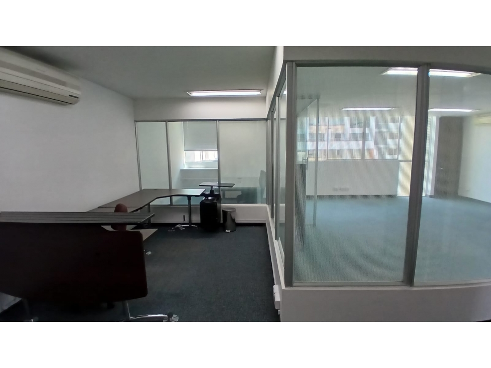 Oficina en Arriendo Los Balsos Medellín — foto 3