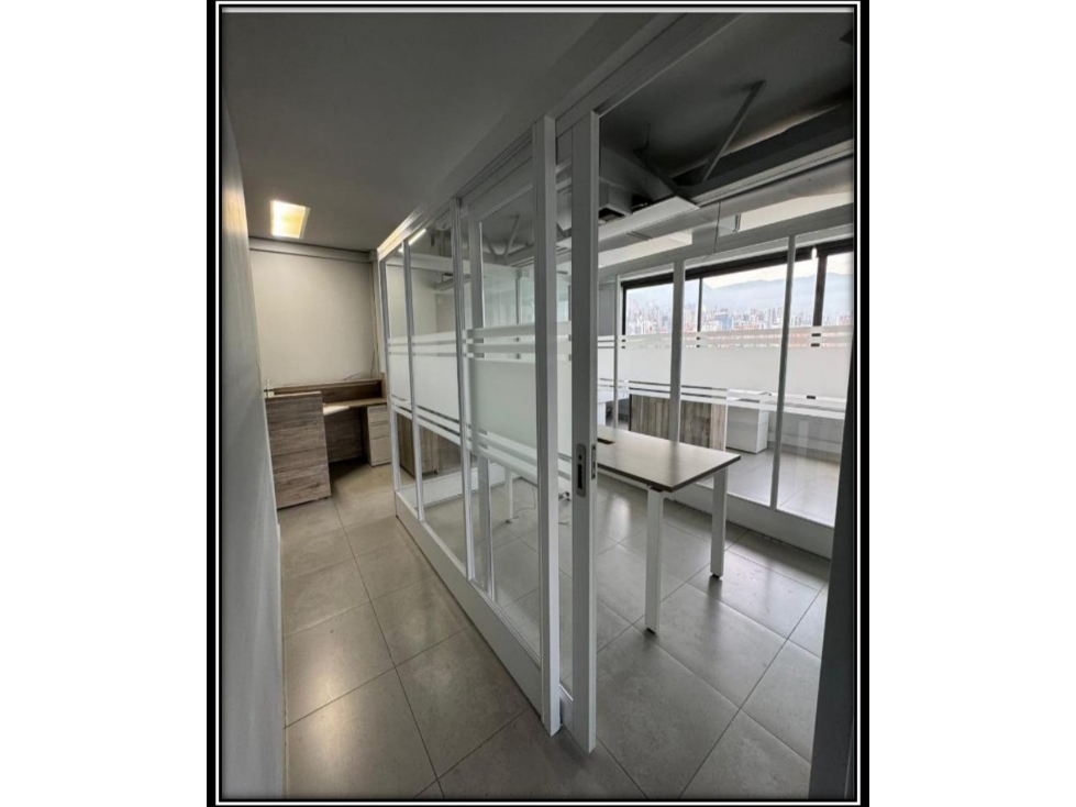 Oficina en Arriendo Las Vegas Medellin — foto 2