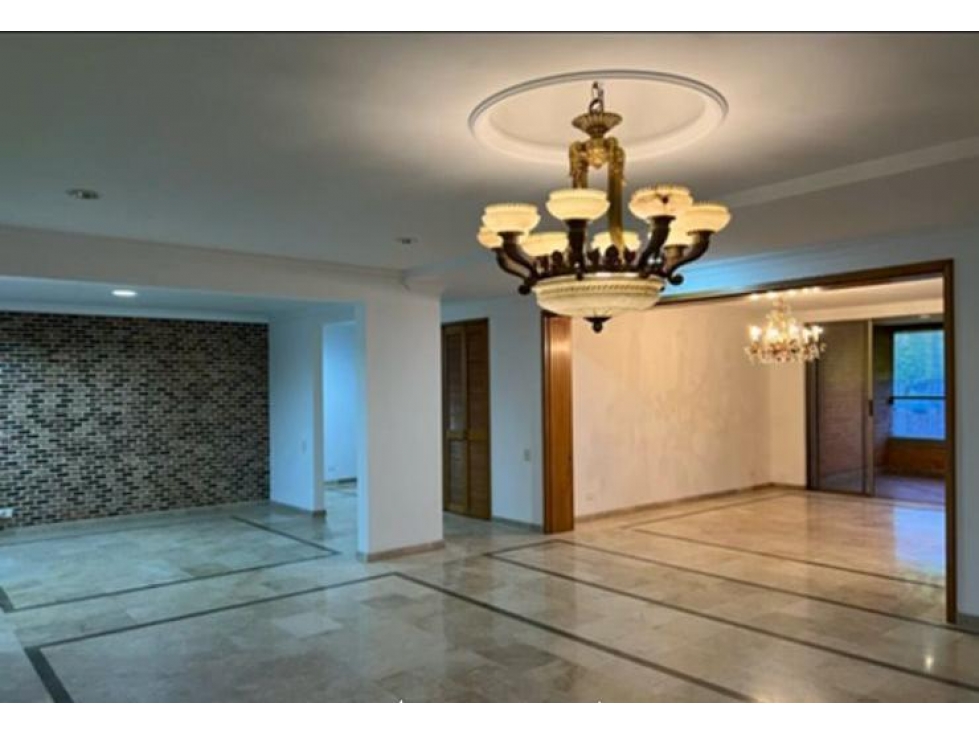 Apartamento en Arriendo Los Balsos Medellín — foto 3