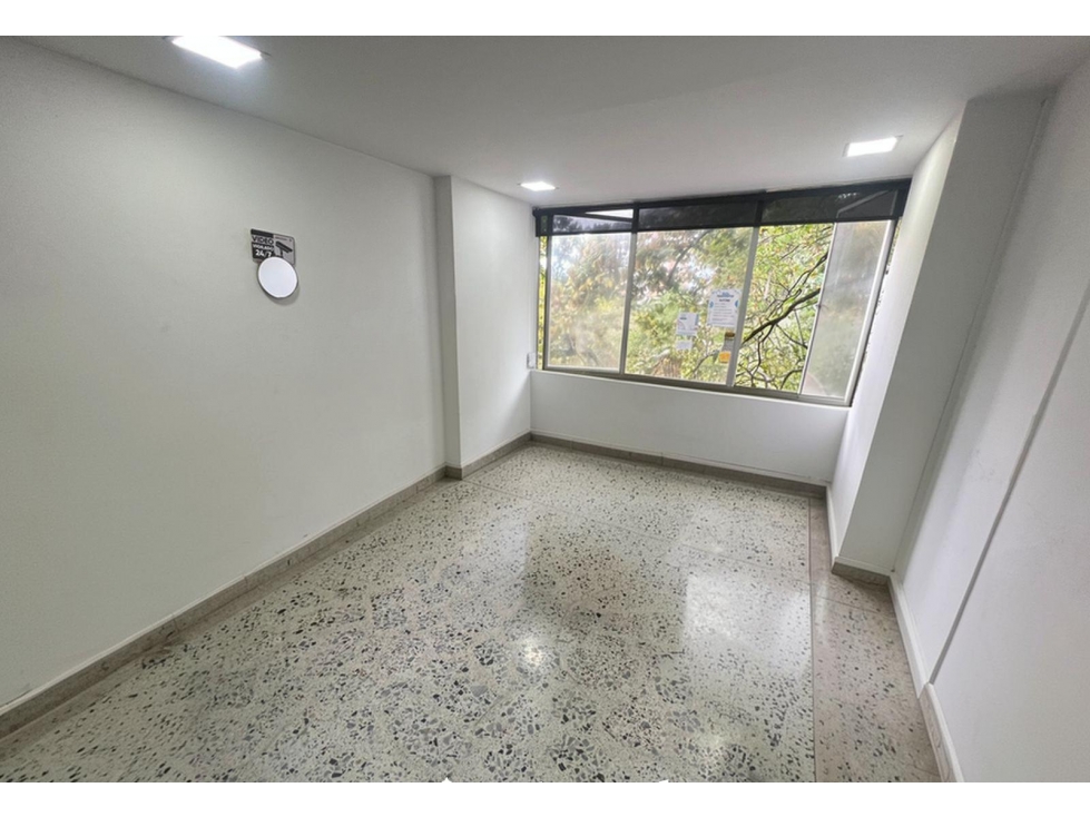 Oficina en Arriendo El Campestre Medellín