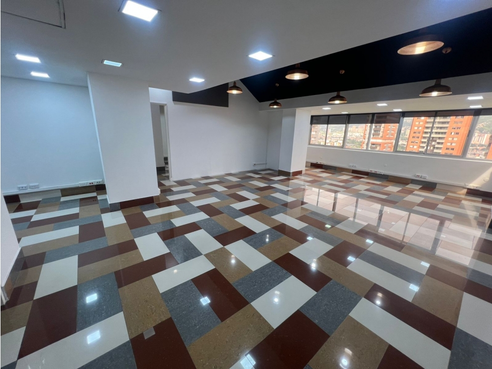 Oficina en Arriendo El Campestre Medellín — foto 2