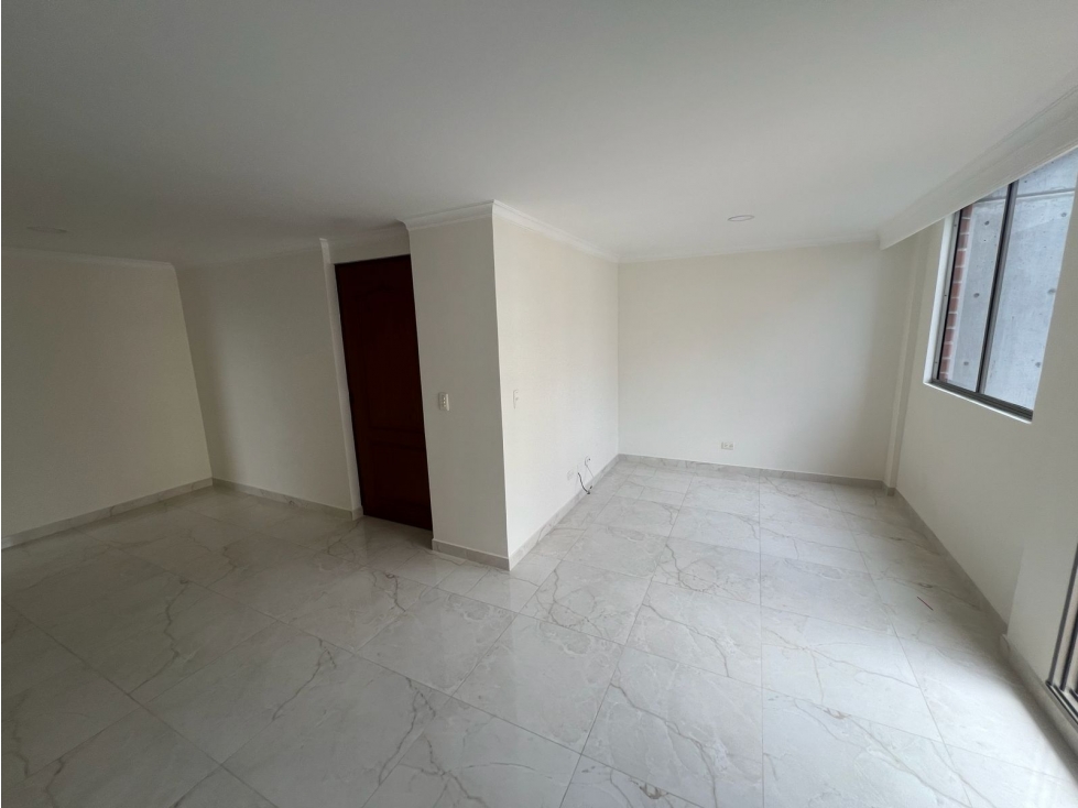 Apartamento en Arriendo Los Balsos Medellín — foto 3