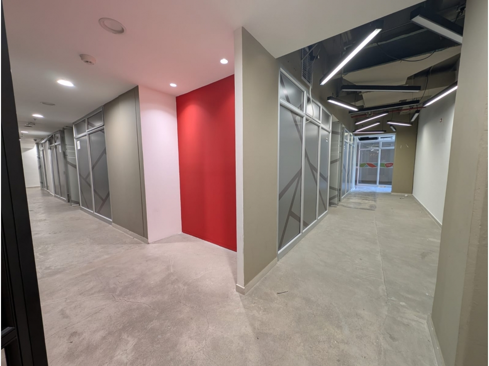 Local en Arriendo Castropol Medellin — foto 3