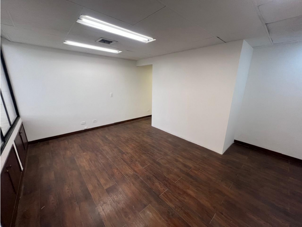 Oficina en Arriendo Milla de Oro Medellin — foto 2