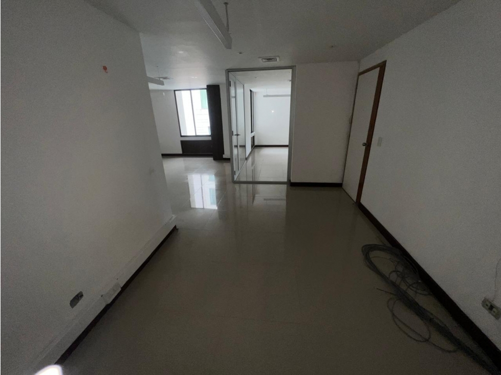 Oficina en Arriendo Milla de Oro Medellín — foto 3