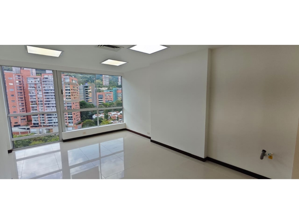 Oficina en Arriendo El Tesoro Medellin