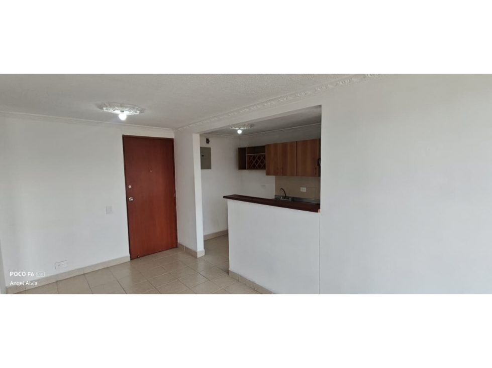 Apartaestudio en Arriendo Sector Los Colores Medellín — foto 2