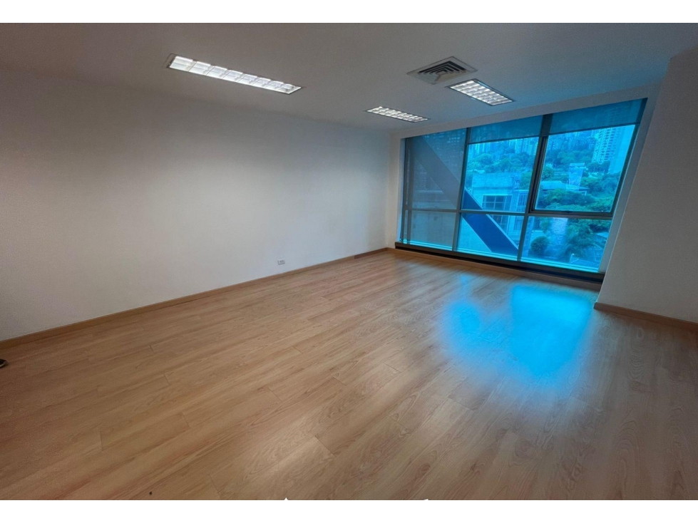 Oficina en Arriendo Los Balsos Medellin — foto 2