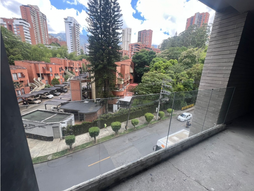 Oficina En Arriendo Sector Milla de Oro Medellín — foto 2