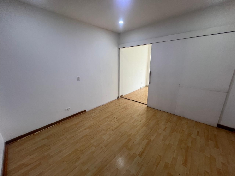 Local En Arriendo Sector Milla De Oro