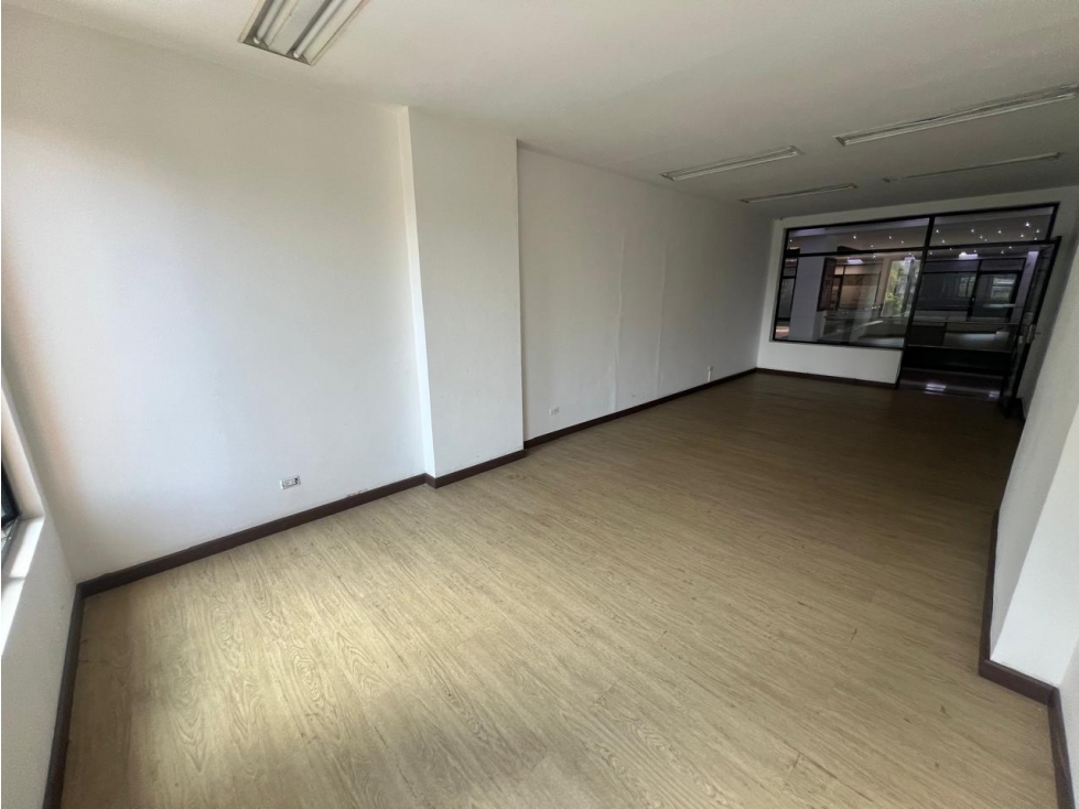 Local en Arriendo Milla de Oro Medellin - 1