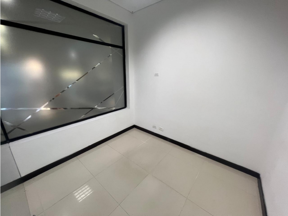 Oficina en Arriendo Milla de Oro Medellin — foto 2