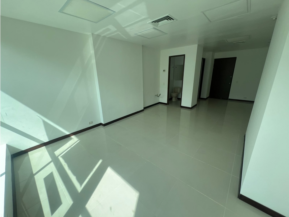 Oficina En Arriendo Sector El Tesoro - 2
