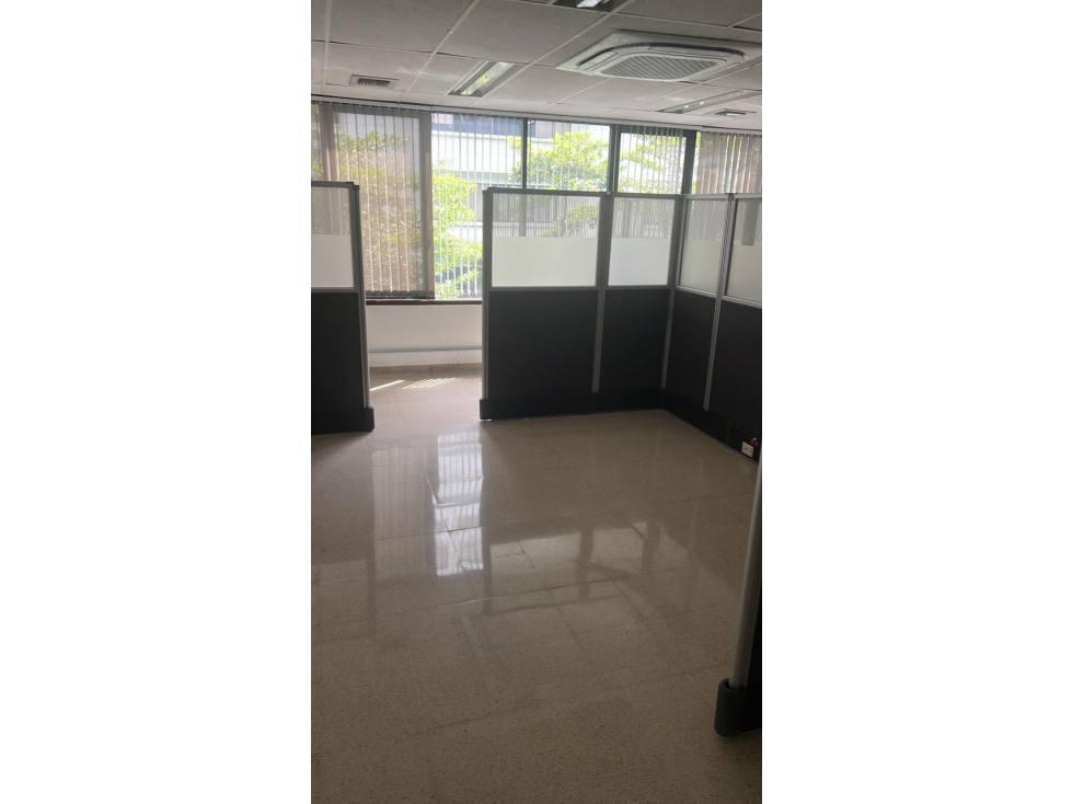 Oficina En Arriendo Sector El Milla De Oro - 1