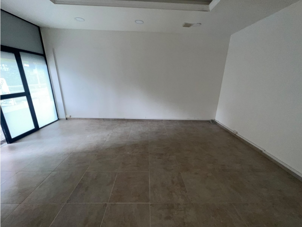 Local En Arriendo Sector Milla de Oro - 2
