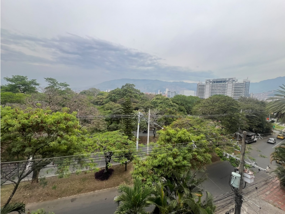 Apartamento En Arriendo Sector Laureles — foto 2