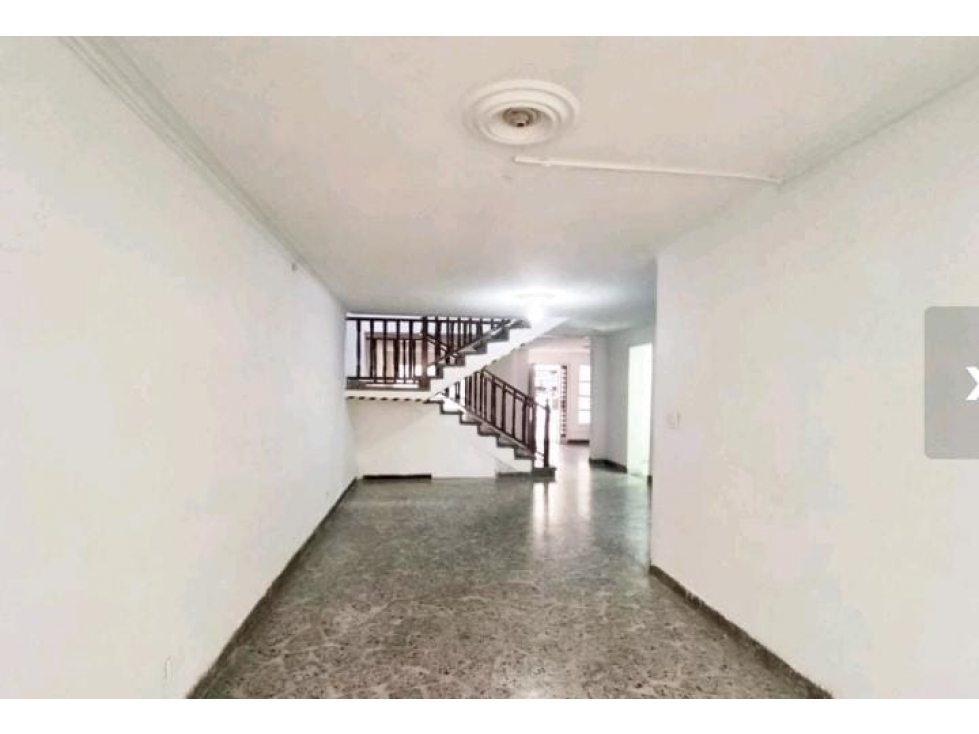 Casa Independiente En Venta y Arriendo Sector Conquistadores — foto 2