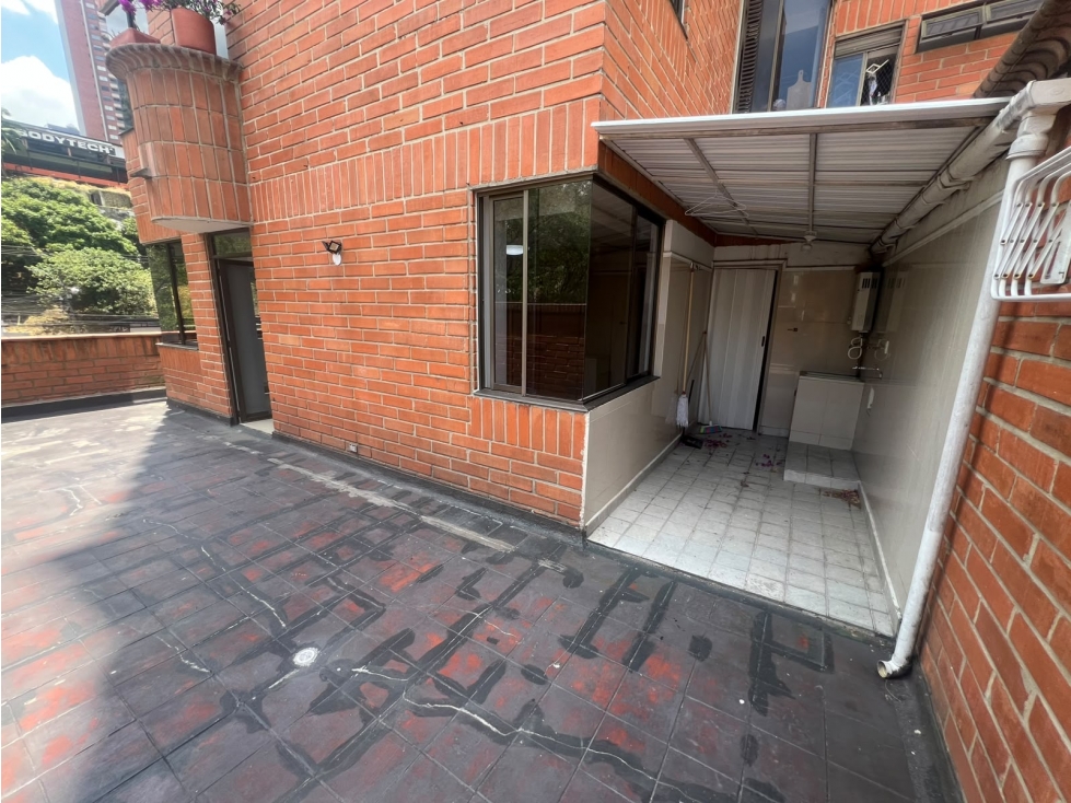 Apartamento En Arriendo Sector Aguacatala - Poblado — foto 2