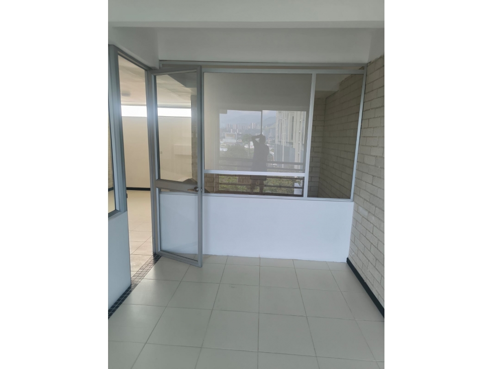 Oficina En Arriendo Sector Las Vegas — foto 2