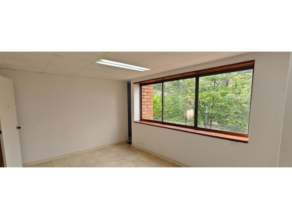 Oficina En Venta Y Arriendo Sector Conquistadores — foto 2