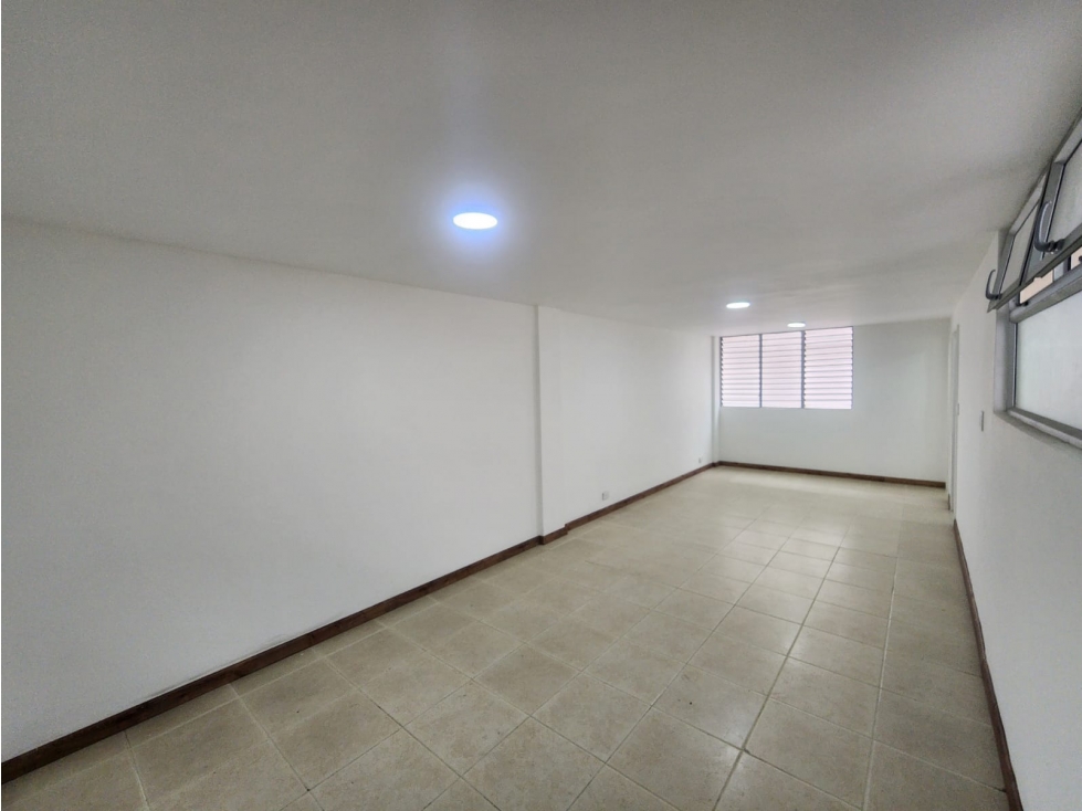 Oficina En Arriendo Y Venta Sector La Candelaria — foto 2