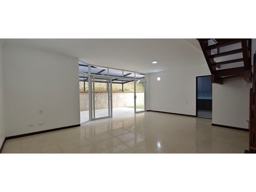 Casa En Venta En El Sector Altos Del Poblado — foto 2