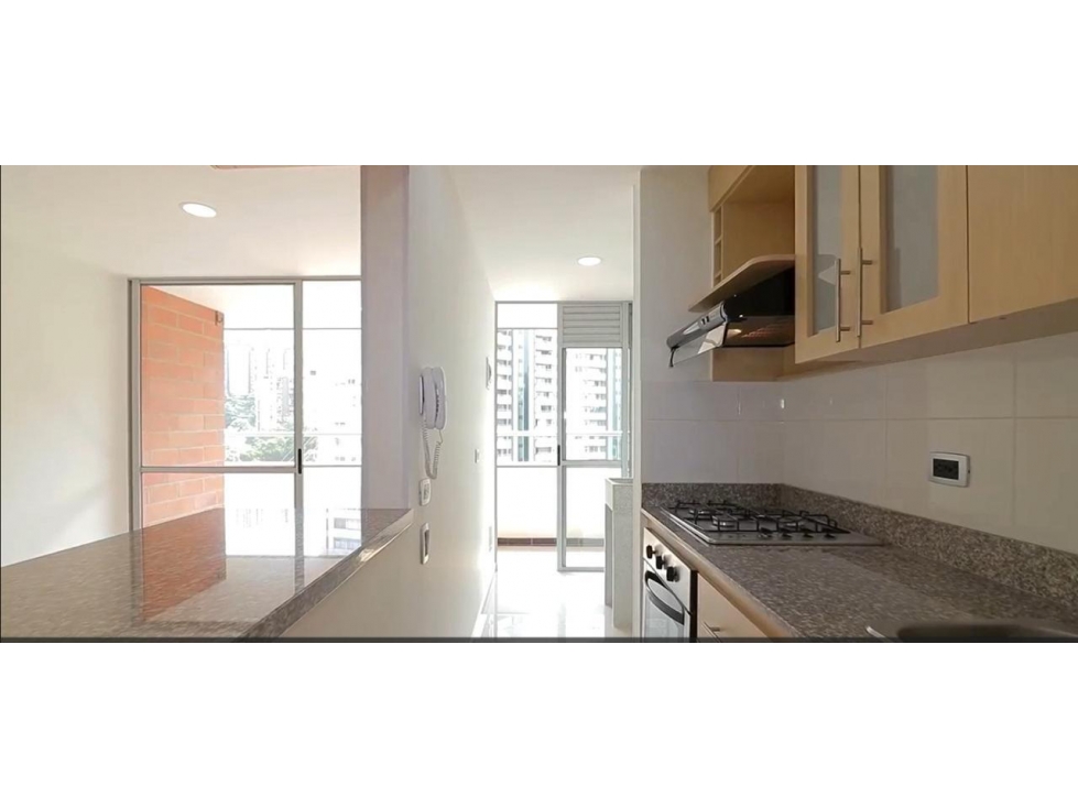 Apartamento En Arriendo Sector Loma Del Indio — foto 2