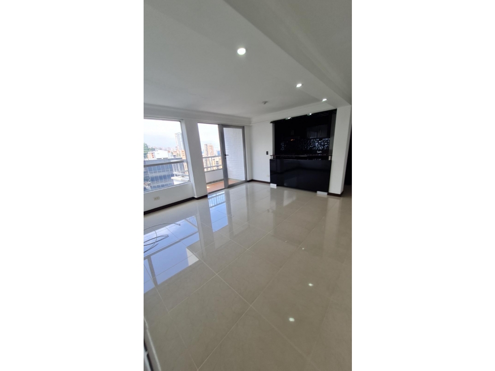 Apartamento En Arriendo Sector Loma de San Julian - 2