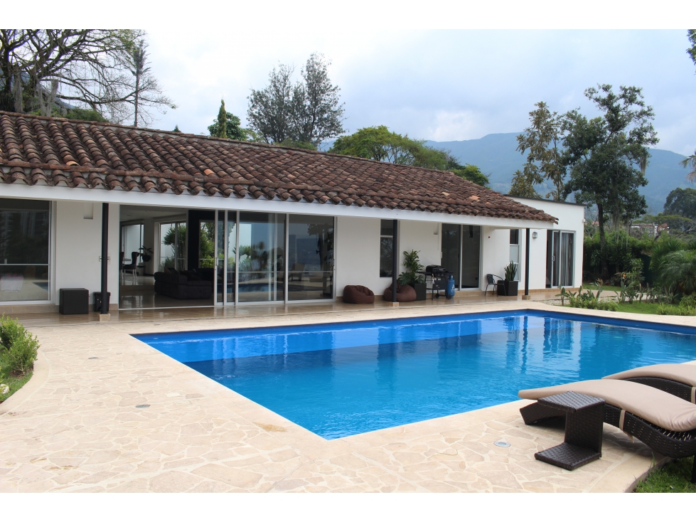 Casa en Venta Loma del Escobero Envigado