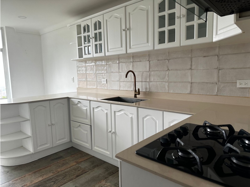 Casa en Venta y Arriendo Las Palmas Medellín — foto 4
