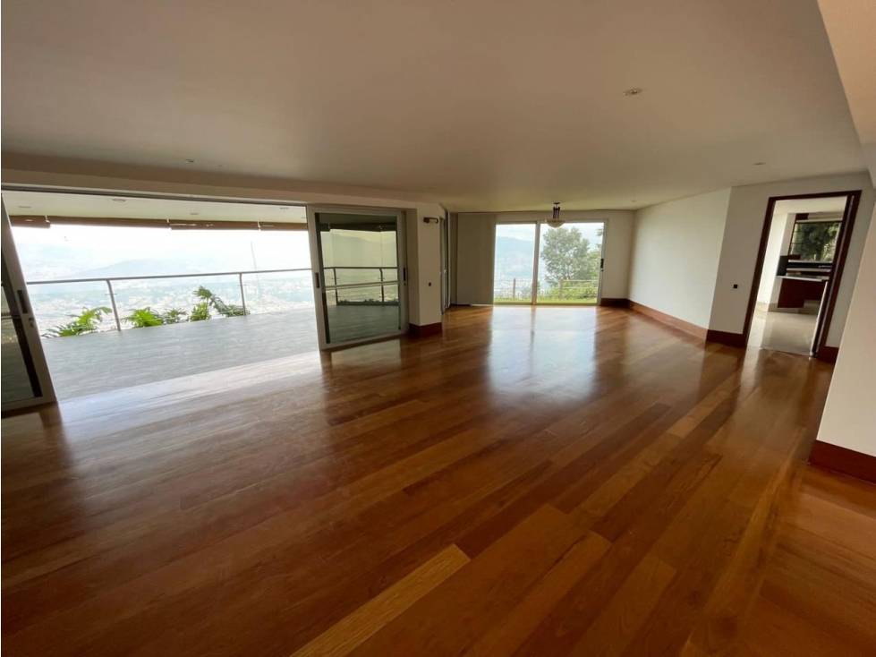 Casa en Arriendo o Venta Las Palmas Medellín - 1