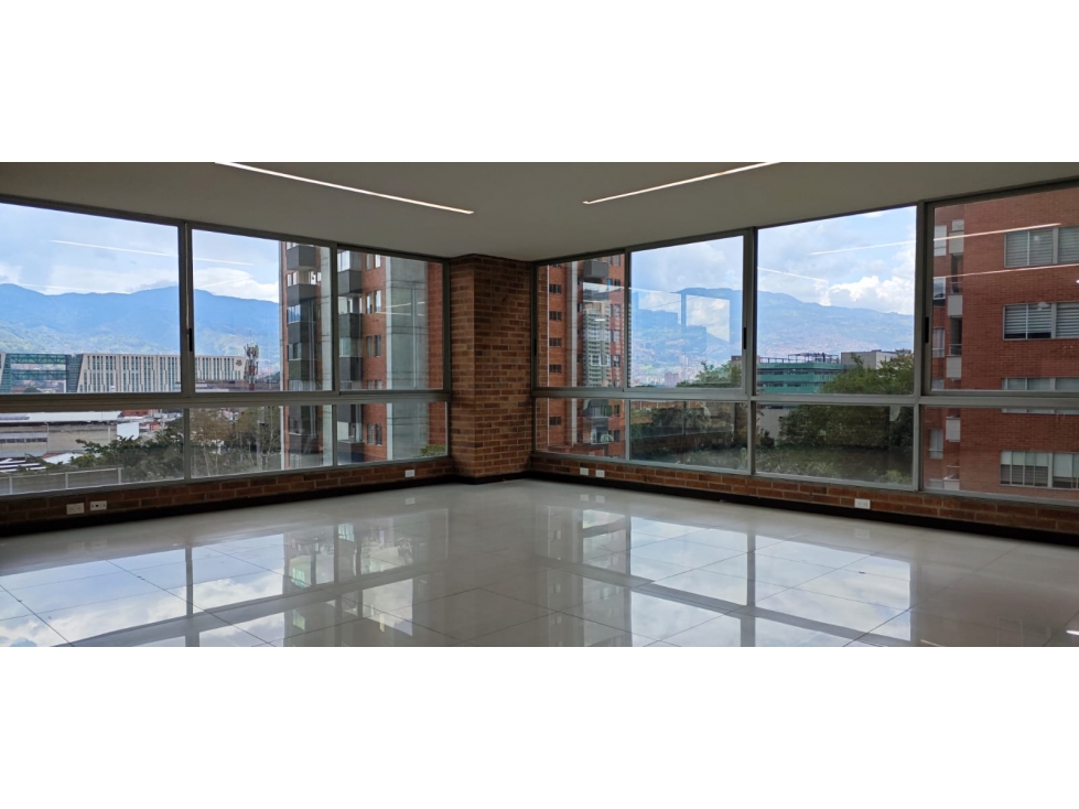 Oficina en Arriendo Loma de San Julian Medellin — foto 2