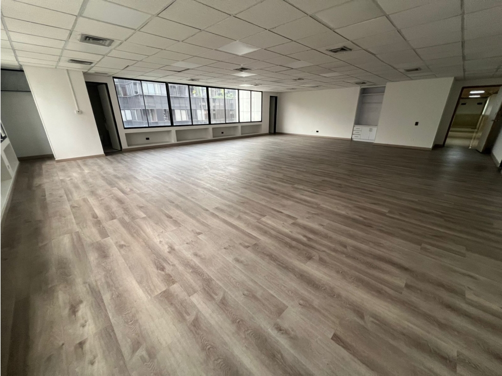 Oficina en Arriendo y Venta Milla de Oro Medellín — foto 3