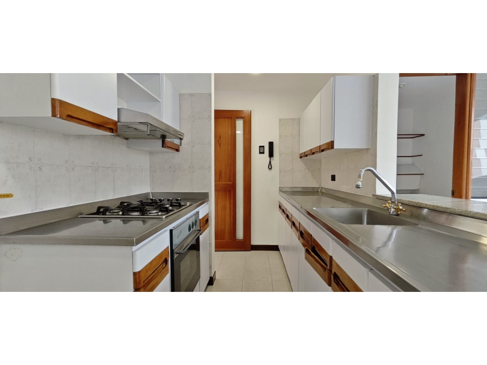 Apartamento en Arriendo Castropol Medellin — foto 4