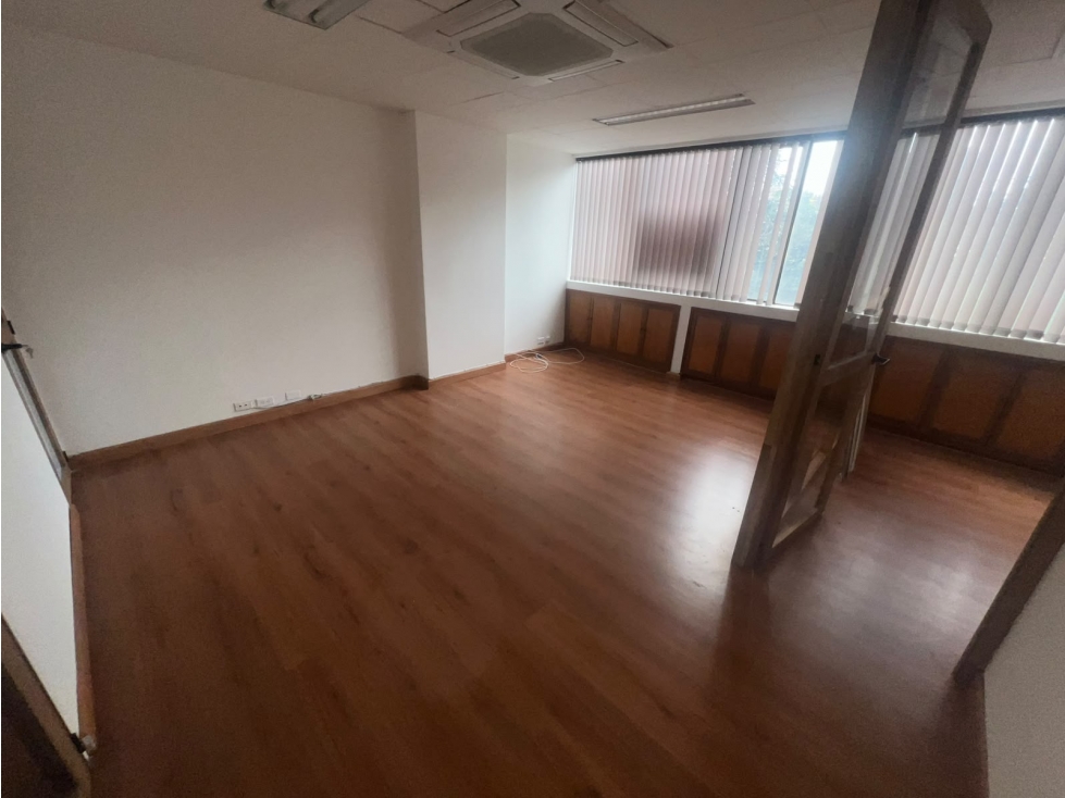 Oficina en Arriendo Las Vegas Medellin — foto 3