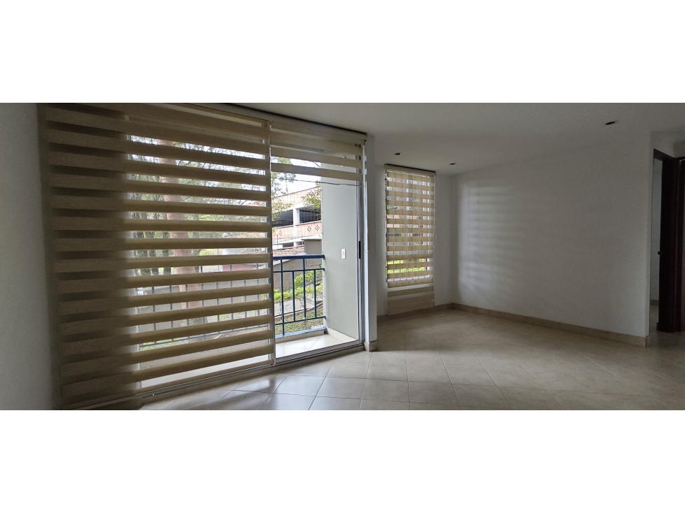Apartamento en Arriendo o Venta Loma del Indio Medellin — foto 3