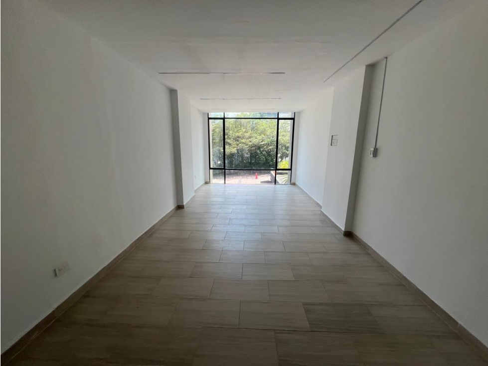 Local En Arriendo Sector Milla De Oro Medellín — foto 3