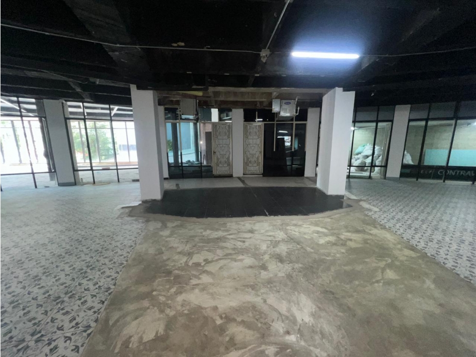 Local En Arriendo Sector Milla De Oro Medellín — foto 3