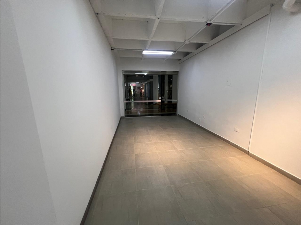 Local en Arriendo Milla de Oro Medellin - 3