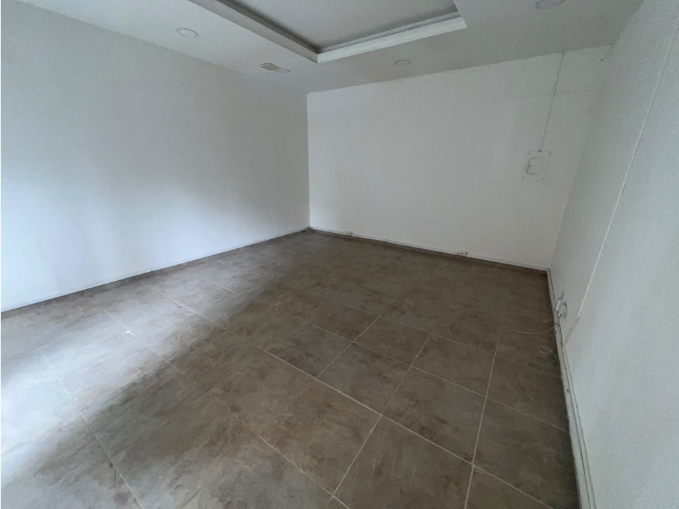 Local En Arriendo Sector Milla de Oro - 3