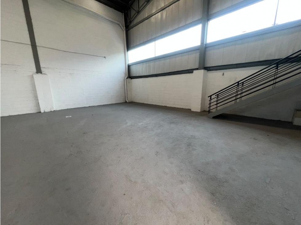 Bodega En Arriendo Sector Caldas — foto 3
