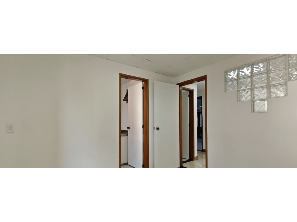 Oficina En Venta Y Arriendo Sector Conquistadores — foto 3