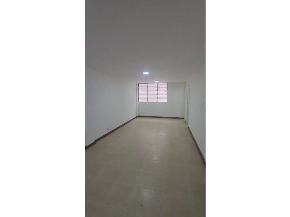 Oficina En Arriendo Y Venta Sector La Candelaria — foto 3