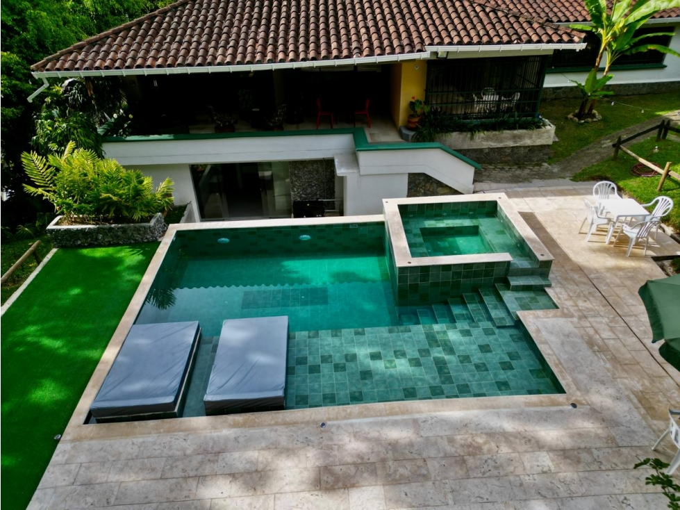 Hermosa Casa En Arriendo Sector Loma Del Escobero — foto 3