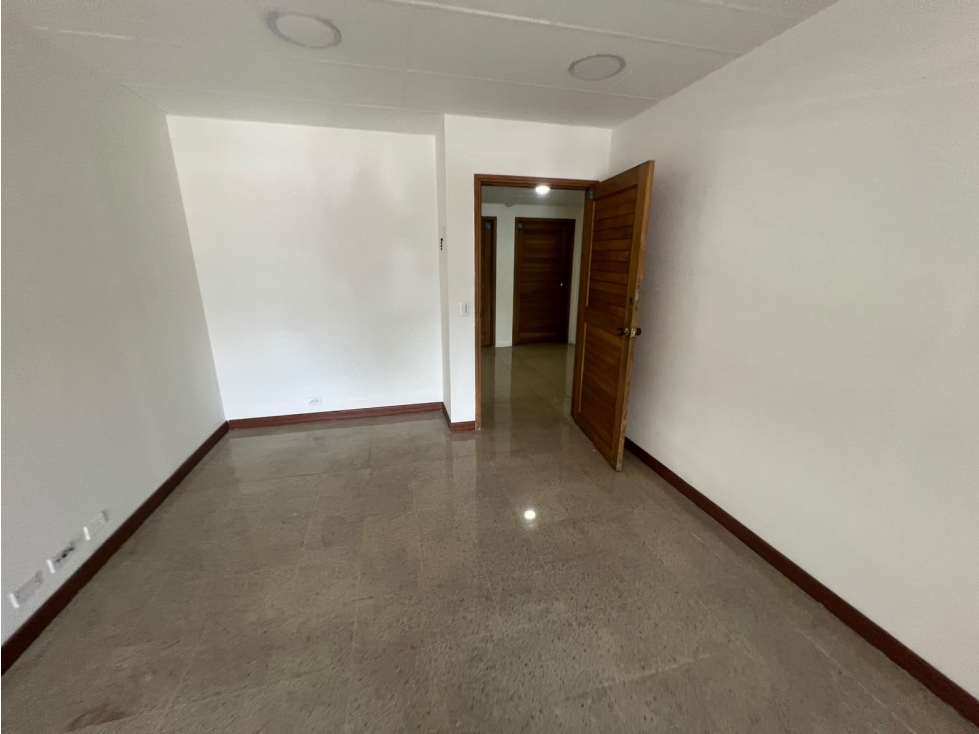 Oficina En Arriendo Sector La Mota — foto 5