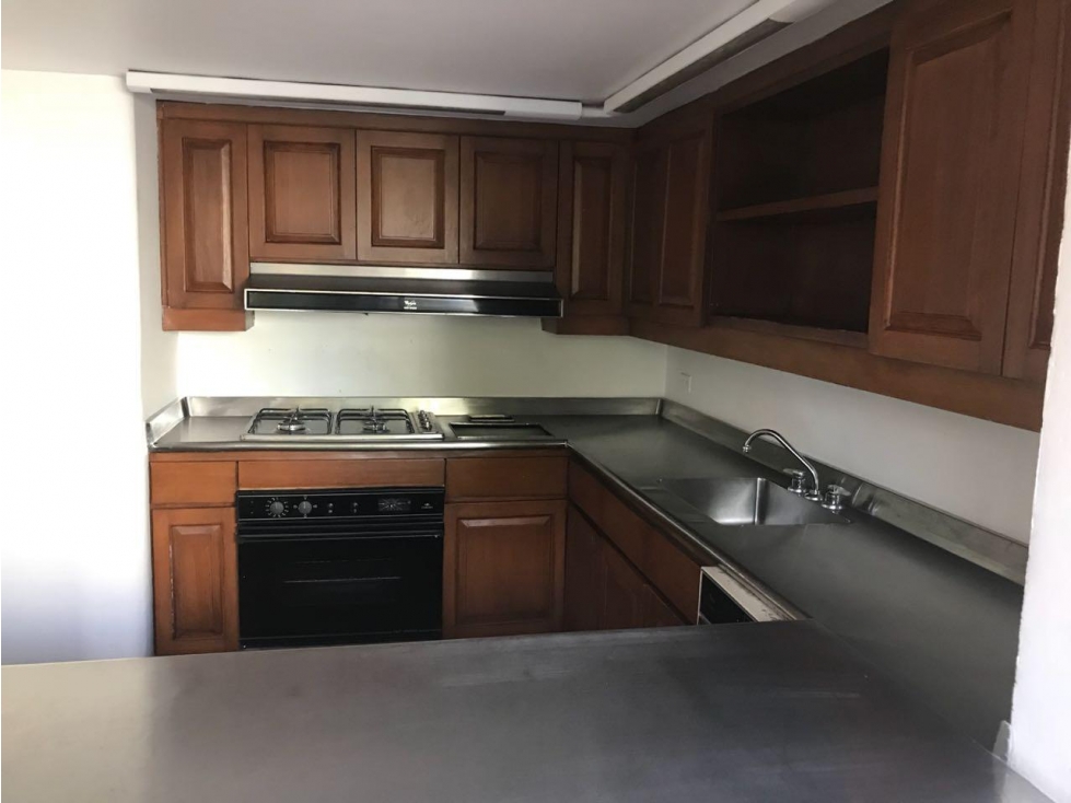 Apartamento en Arriendo o Venta El Campestre Medellín — foto 3