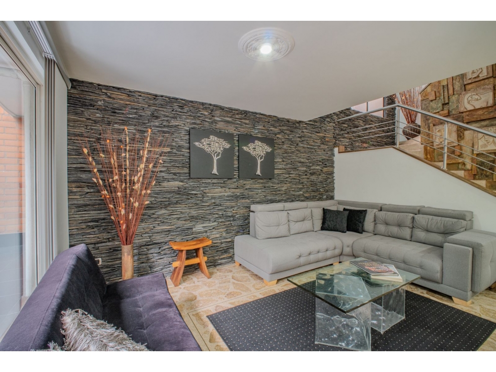 Casa en Arriendo Loma Los González Medellín