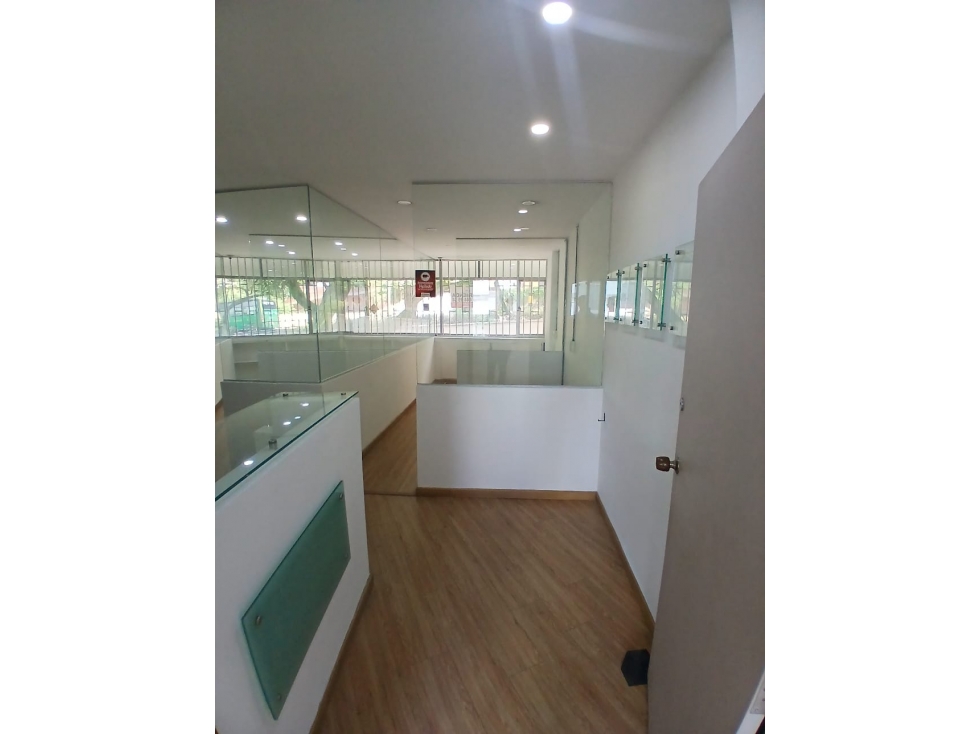 Oficina en Arriendo y Venta Manila Medellín — foto 3