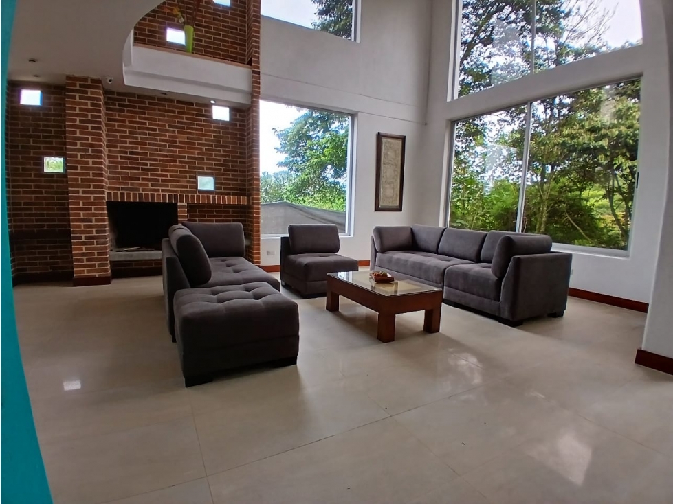 Casa en Arriendo Loma del Escobero Envigado